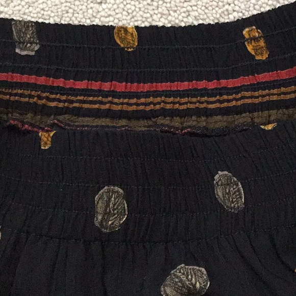 Skirt - Picture 2 of 3